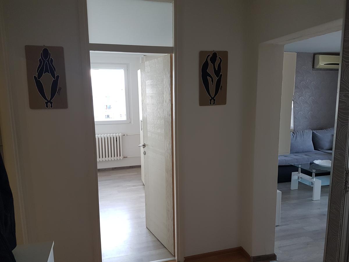 Apartman Vuk - Stan Na Dan บันยาลูกา ภายนอก รูปภาพ